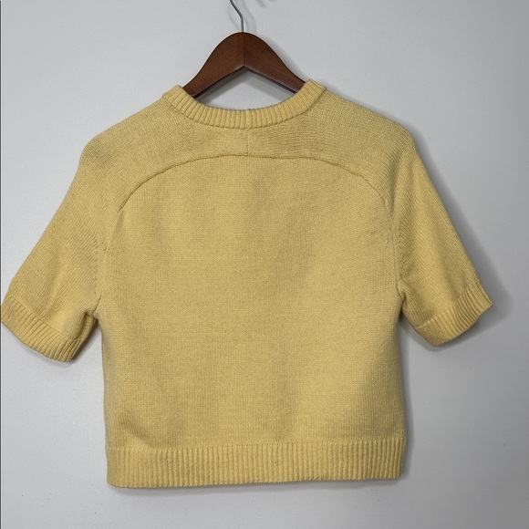 Abercrombie & Fitch Madeline Crew Neck Yellow Sweater Tee Size Small - Picture 9 of 9